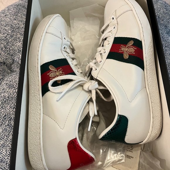 Gucci Ace Sneakers with Gold embroidered Bee - Picture 2 of 4